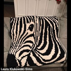 Loop yarn Zebra blanket/mat pattern PDF