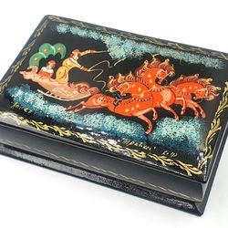 Vintage PALEKH Lacquer Box RUSSIAN TROYKA Hand Painted Signed USSR 1970s