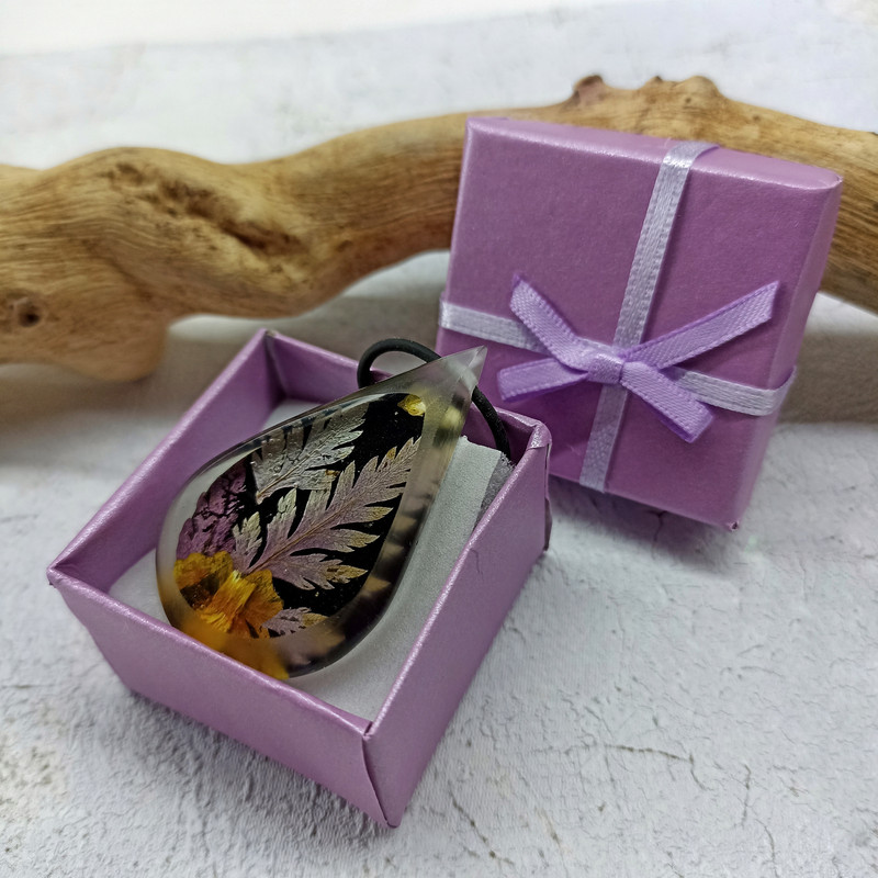purple and yellow necklace______.jpeg