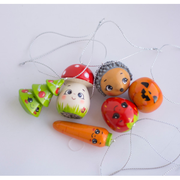 Mini Christmas ornaments: Christmas tree, pumpkin lantern Jack, cute carrots, kawaii strawberries, funy hedgehogs, fly agaric mushrooms.