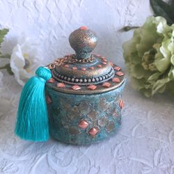 Vintage Jewelry Box,Style Damask,Jewelry box for girl, box with lid,Treasure box