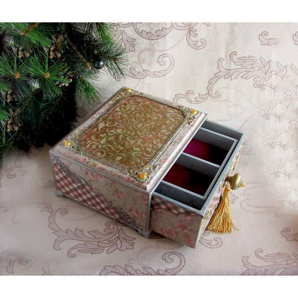 Romantic storage chest with drawers, Delicate large jewelry box, Beige jewelry Cabinet, Large decorative box, gift for her (14).jpg