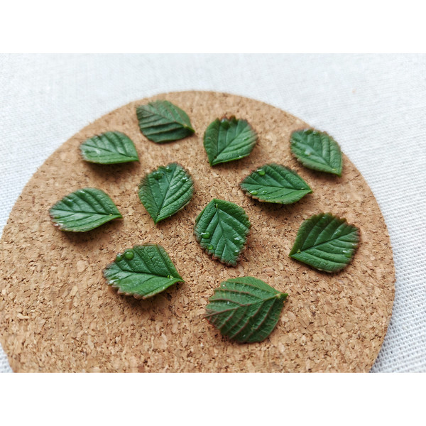 Strawberry leaves Beads Polymer clay. Green leaf beads. - Inspire