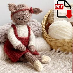 Lu the fawn knitting pattern. Cute deer pattern. English and Russian PDF.