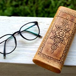 Eyeglasses Case, Hand carved wooden Glasses Box