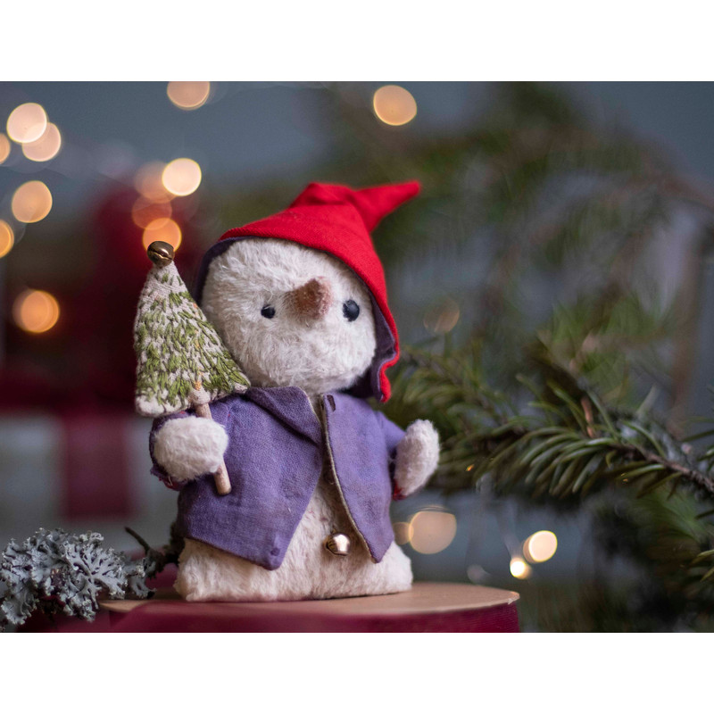 cool smiling snowman