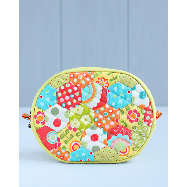 oval-quilted-pouch-sewing-pattern-3.jpg