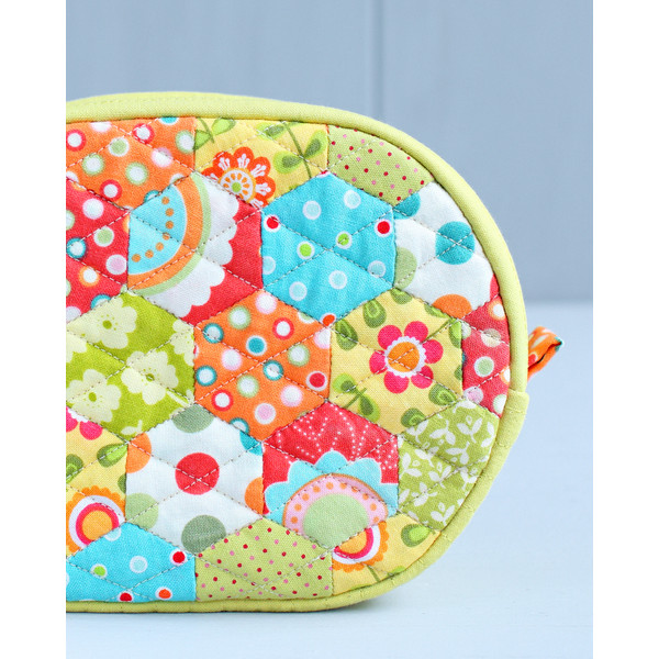 oval-quilted-pouch-sewing-pattern-6.jpg