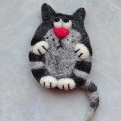 Funny gray cat pin for women Cute felted wool cat brooch for girlfriend Handmade cat jewelry