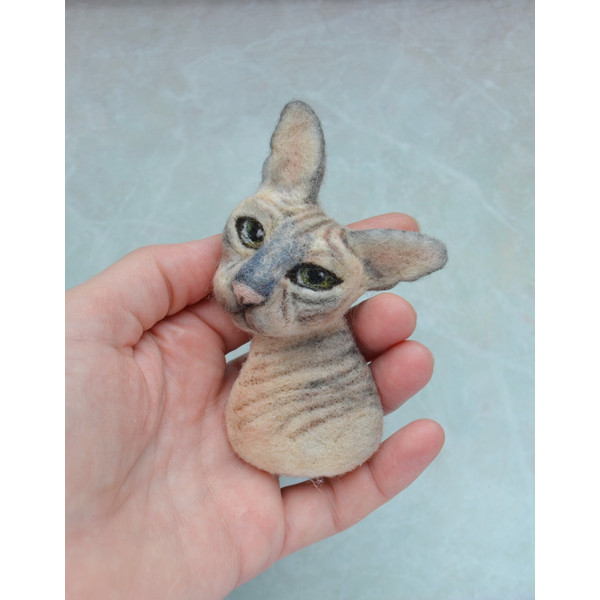 Personalized-sphynx-cat-portrait-pin-from-photo