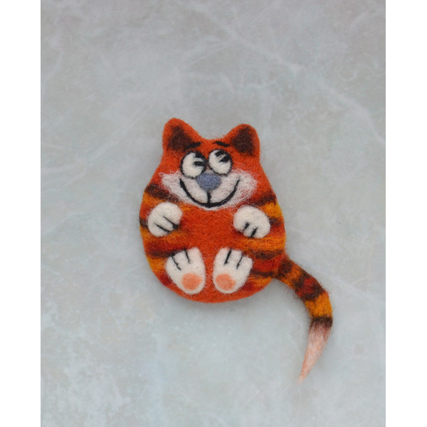 needle-felted-wool-red-cat-pin-for-women-handmade