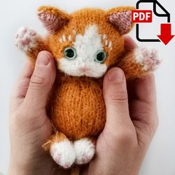 Sitting kitten knitting pattern. English and Russian PDF.