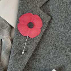 Remembrance poppy men's lapel pin Leather boutonniere for him 3rd anniversary gift, art.3