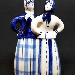 Vintage GZHEL Porcelain Figurine GIRLFRIENDS GOSSIPERS Hand Painted USSR 1970s