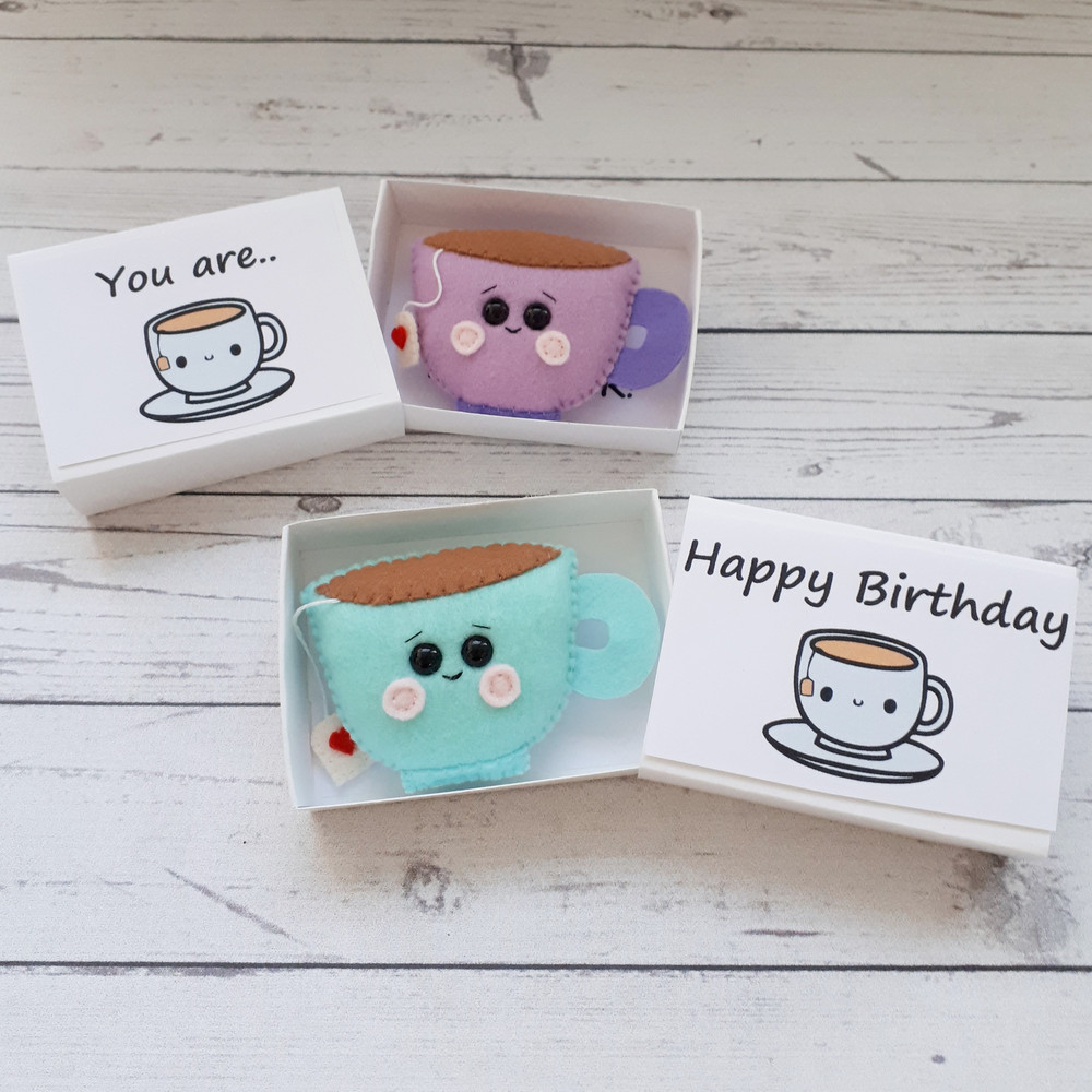Tea-cup-hug-in-a-box