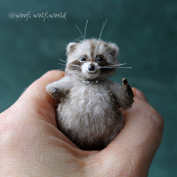 2-miniature-figurine-of-raccoon-to-order.jpg