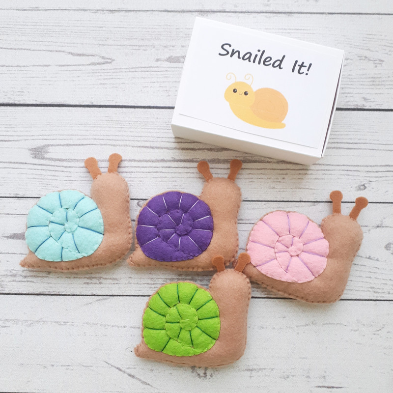 Colorful-cute-snail-plush-funny-card