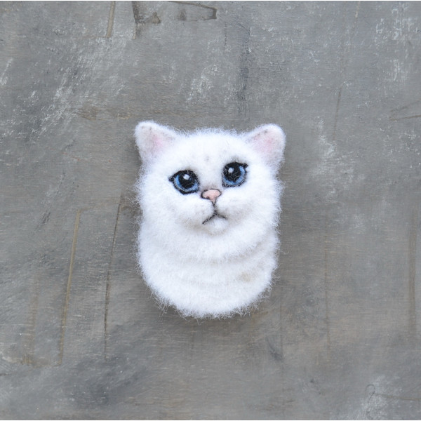 White-cat-brooch-portrait-from-photo-needle-felted-wool-cat-replica-pin