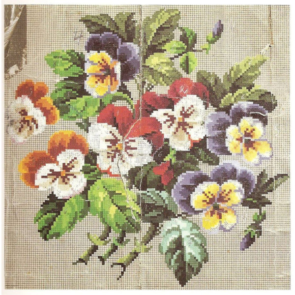 Vintage Cross Stitch Scheme Violet