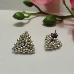 Light gold cute triangle beaded stud earrings, Seed bead button earrings, Seed bead studs, Beadwork minimalist earrings