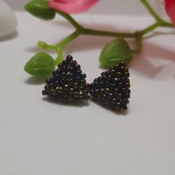 Dark purple small triangle beaded stud earrings, Seed bead button earrings, Seed bead studs, Beadwork minimalist earring