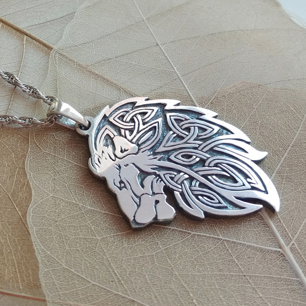 silver lion pendant (5).jpg