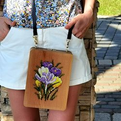 Hand embroidered fashion bag, Solid wood bag, Handmade, Original gift