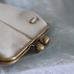 white leather bag with kiss clasp, convertible bag, retro style frame bag, vintage kiss lock bag, crossbody bag, a4 bag,