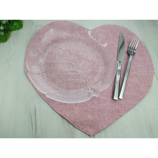 Heart placemats set of 4 or 2.jpg