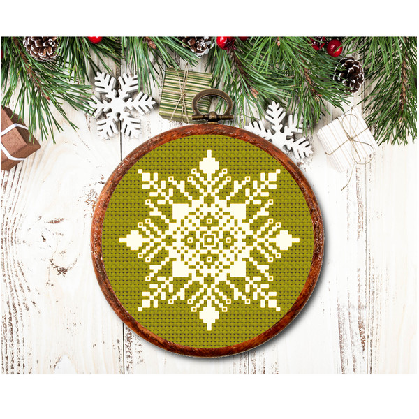 Christmas-ornament-cross-stitch.png