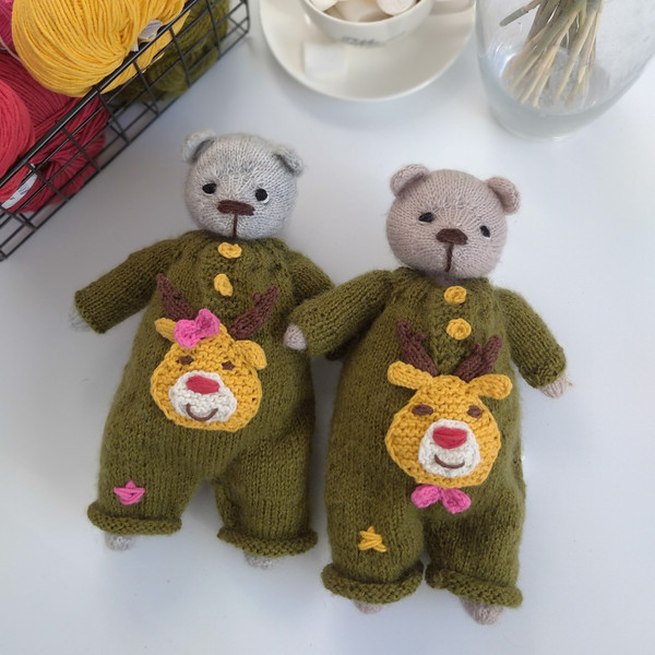 Bear knitting Pattern, knitted bear