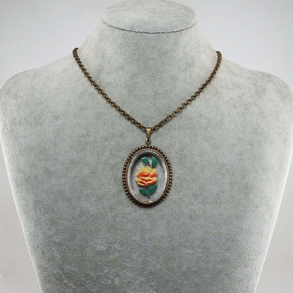 antique-intaglio-necklace-jewelry