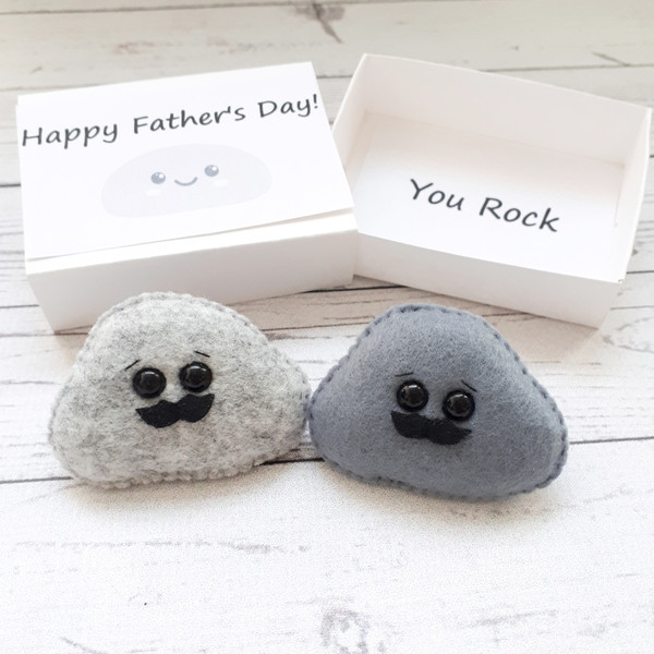 Funny-stone-father's-day-card