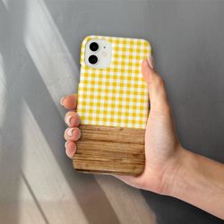 Yellow wooden Pattern Custom Case for iPhone 14 iPhone 14 Pro Max iPhone 13 iPhone 12 iPhone 11 iPhone SE iPhone Xr Case
