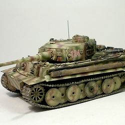 Built Model German Tank Tiger I No.124, 1/72 scale