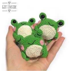 Squishy frog plush | Frog stress ball | Crochet frog | Kawaii frog decor | Frog gift | Gift for teens | Anxiety pet