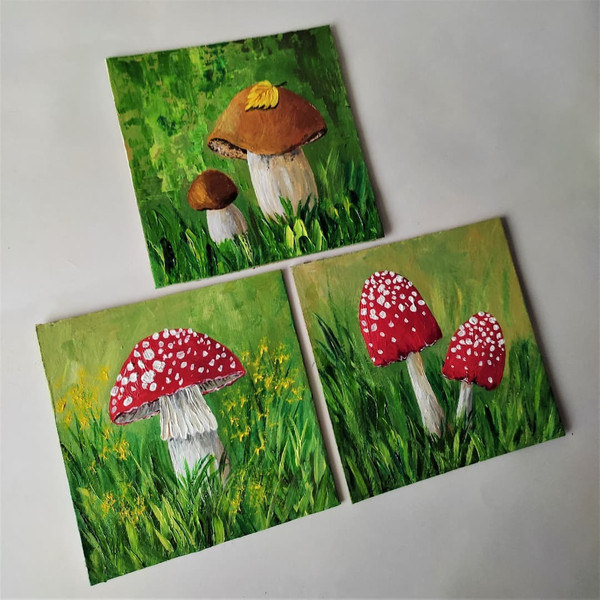 Handwritten-set-of-three-mushrooms-fly-agaric-by-acrylic-paints-2.jpg