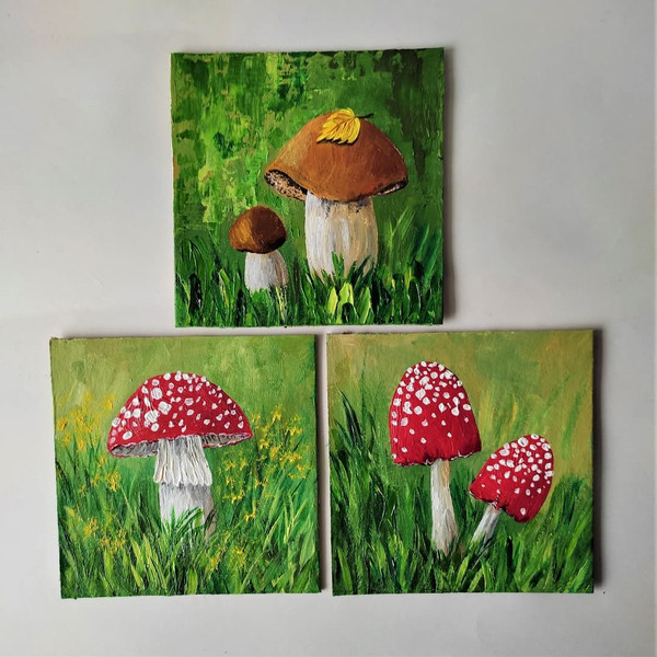Handwritten-set-of-three-mushrooms-fly-agaric-by-acrylic-paints-5.jpg