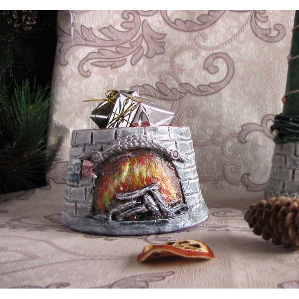 Trinkets box shaped like a Christmas Tree. A wonderful addition to your Christmas decor! (7).JPG