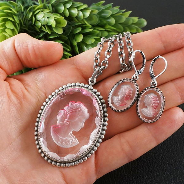 clear-pink-vintage-glass-lady-intaglio-necklace-earrings-jewelry-set