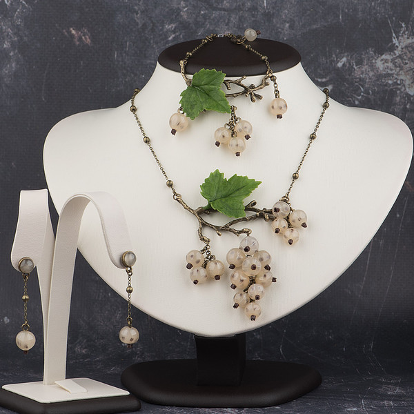 white-currant-jewelry-set-berry-stud-earrings-necklace-bracelet.jpg