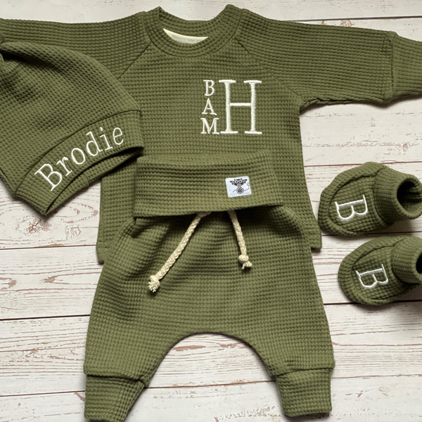 Army-Green-baby-clothes-Minimalist-going-home-outfit-for-baby-boy-as-gift-for-kids-10.jpg