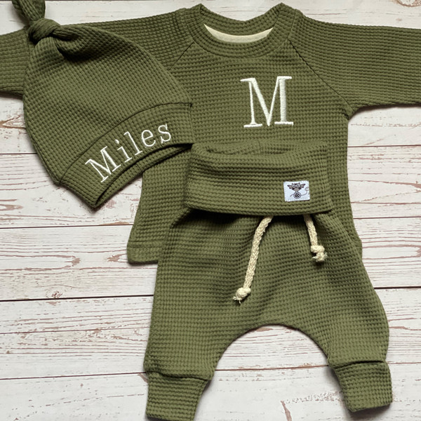 Army-Green-baby-clothes-Minimalist-going-home-outfit-for-baby-boy-as-gift-for-kids-12.jpg
