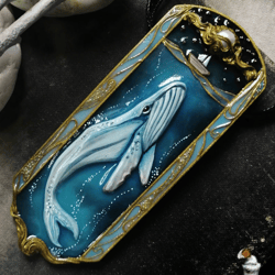Marine necklace with blue whale, with pearls.