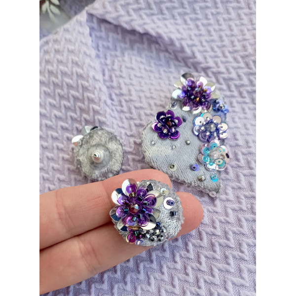 Handmade-light-grey-earrings-embroidered-silver-and-purple-flowers.jpg
