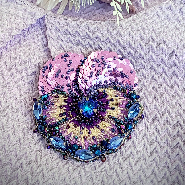 Handmade-embroidered-purple-pancy-brooch.jpg