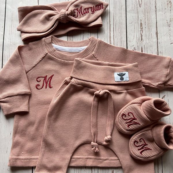 Personalized-baby-girl-coming-home-outfit-as-baby-shower-gift-for-girl-17.jpg