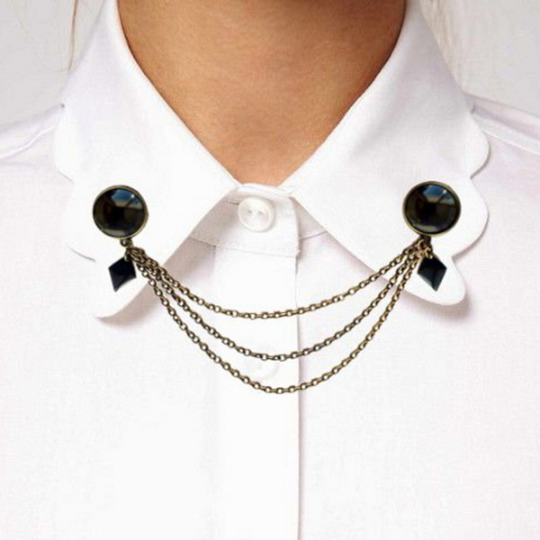 Black sequin collar brooch with chain.jpg