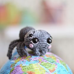 Crochet pattern spider amigurumi Halloween toy, PDF Digital Download, cute spider tutorial for Halloween gift