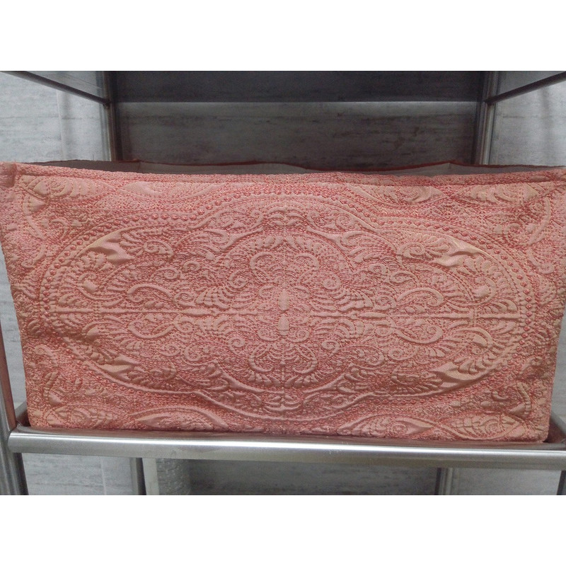 trapunto-box-machine-embroidery-design.jpg